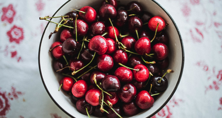 6 Health Benefits Of Cherries A Bite Sized Superfood