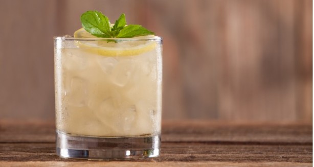 Enjoy These Guilt-Free Low-Carb Cocktails This Summer